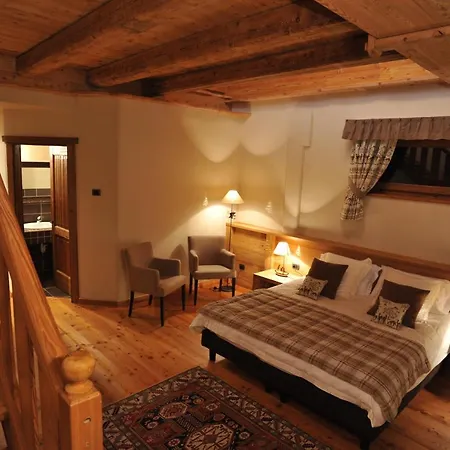La Madonnina Del Gran Paradiso Wellness Hotel-3
